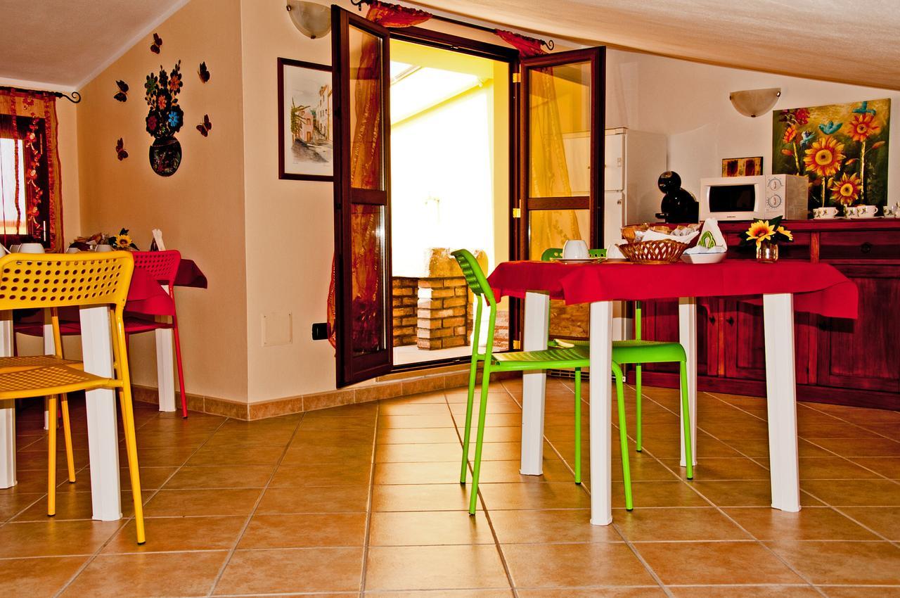 Casa Vacanze Sandalia Bosa Exteriör bild